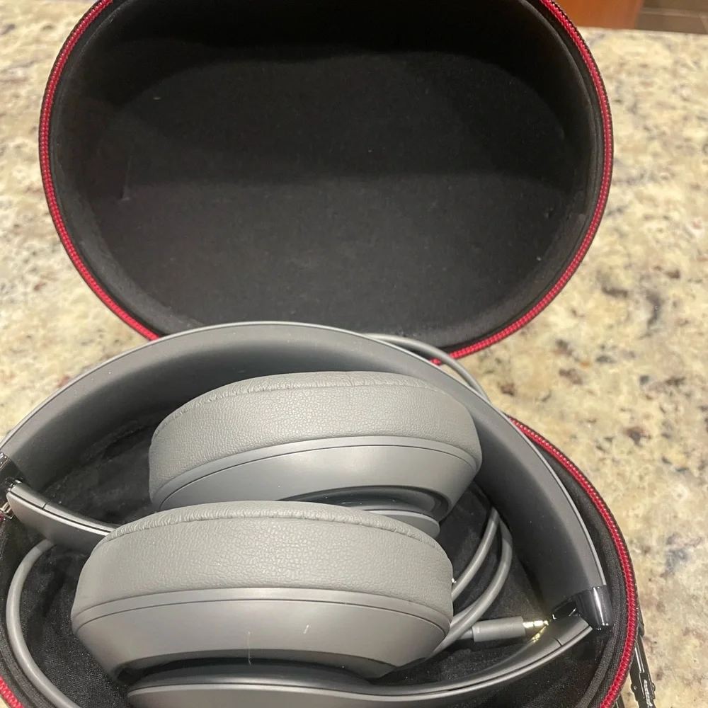 Gray Wired Earphones with USB and 3.5mm Jack